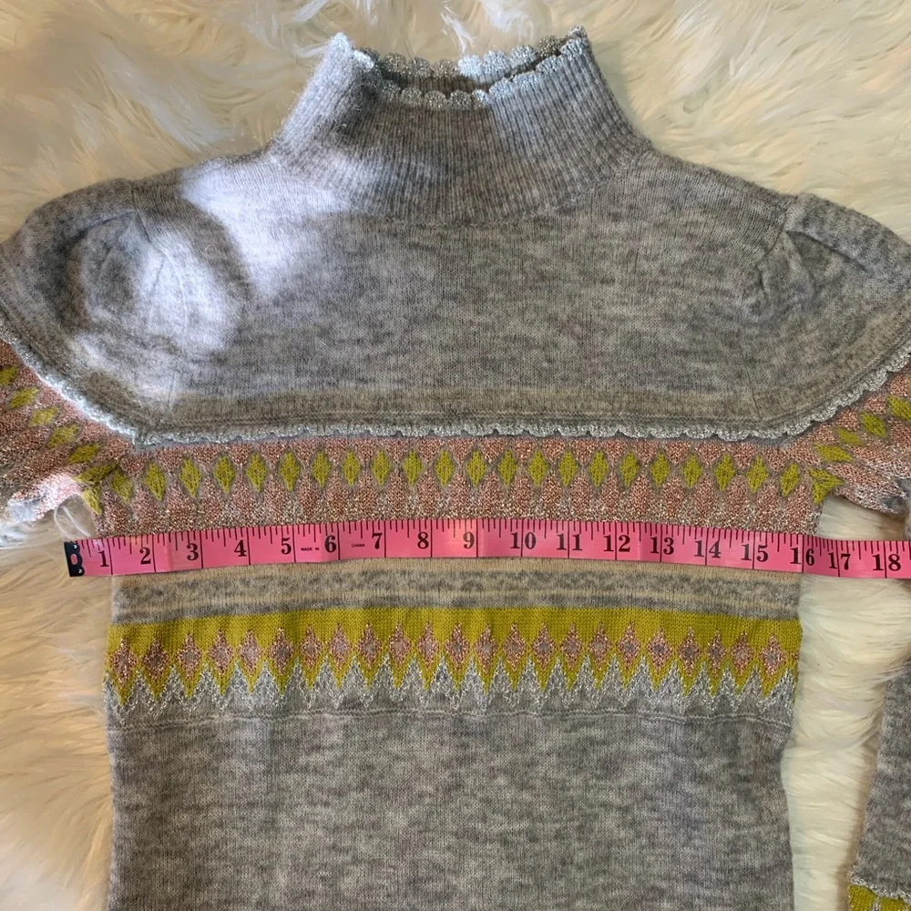 BCBG maxazria Grey and colorful cozy christmas sweater size XXS NWT